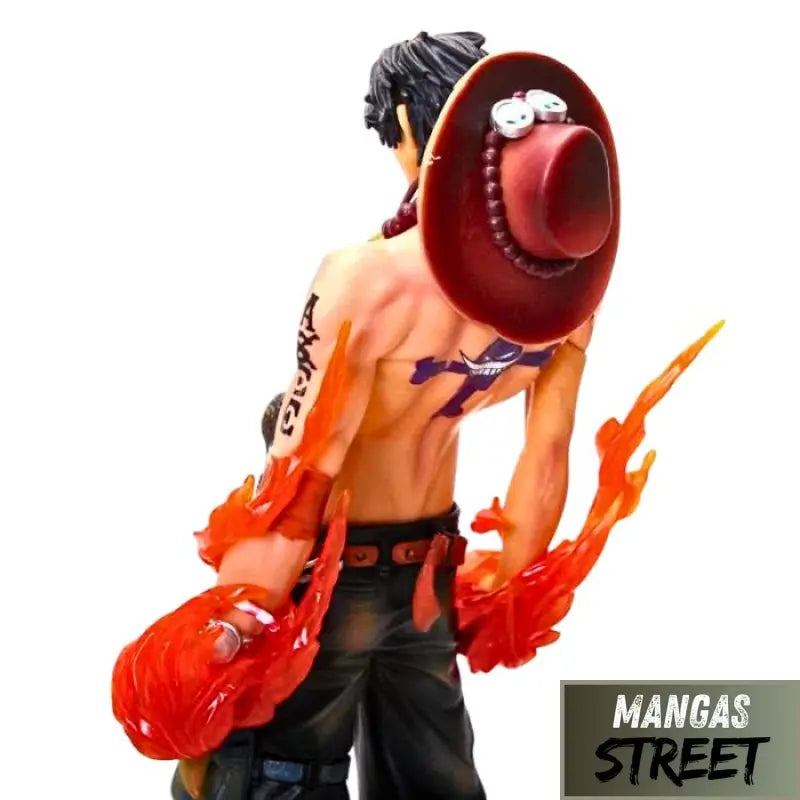 Figurine one piece barbe blanche d'occasion - Jeux & Jouets